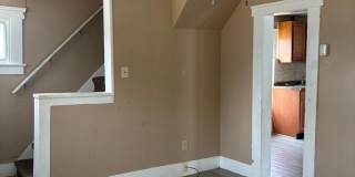 Charming 3 Bed Property at Prime Location Gallery 3