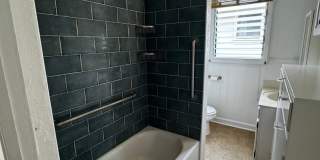 Charming 2/1/2 House on Hinano St. in the Kaimuki/Diamond Head area Gallery 12