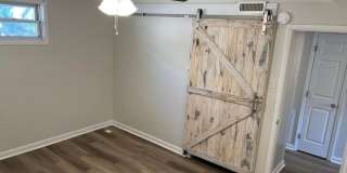 West Knoxville 37922 - 1 bedroom apartment with updated interior - Contact Mac Tobler (865)755-3075 West Knoxville 37922 - 1 bedroom apartment with updated interior - Contact Mac Tobler (865)755-3075 Gallery 14