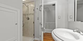 (M1) - 181 Amazon Place Gallery 21
