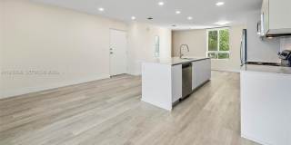 2561 NE 193rd St Gallery 2