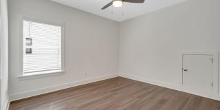Spacious 2-Bedroom Home with Bonus Room Gallery 20