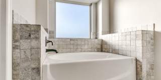 3bed/2bath Home Available in the Heart of Newcastle! Gallery 17