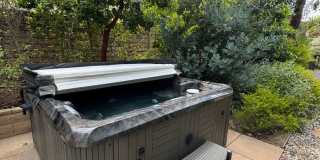 Charming Home with Lavender Gardens & Hot Tub Retreat Charming Home with Lavender Gardens & Hot Tub Retreat Gallery 10