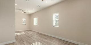 814 S 1st Avenue Gallery 5