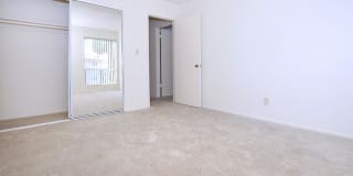 Emerald Victoria Apartments Gallery 30