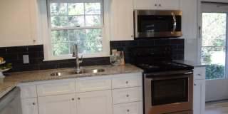 Clean, bright townhouse near UNC and hospitals Clean, bright townhouse near UNC and hospitals Gallery 6
