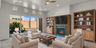 4 Bed, 3 car garage, private pool for rent! Gallery 9