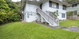 Recently Renovated 2BR/1BA/1 covered PKG in Kalihi Valley! Gallery 1