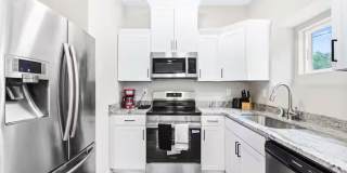 Room in 3 Bedroom Home at Mobley St Gallery 11