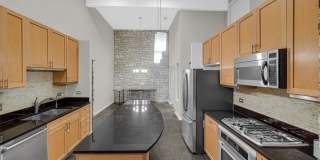 1424 West Grand Ave. Gallery 7