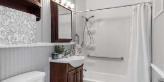 Miller Beach Living FREE Application Fee ! Gallery 18