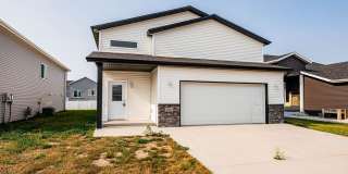 4 bedroom 2 bathroom house Gallery 1