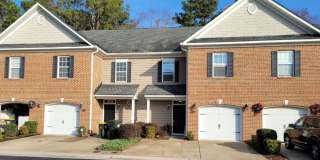 Gorgeous Townhome-Style Condo in Virginia Beach! Gallery 1