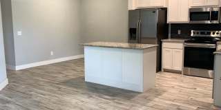 3 bedroom, 2 bathroom, 2 car garage Gallery 28
