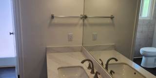 Gorgeous Newly Remodeled 4 Bedroom 2 Bath Home for Rent in West Hills Gallery 17