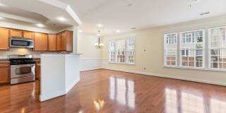 Elegant Townhome in Sought-After Groveton Woods Gallery 7