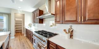 137 N Un St Gallery 29