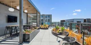Link Apartments Four12 Gallery 21