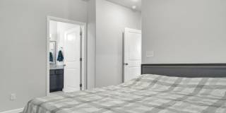 Upper Valley 2 Bedroom 2.5 Bath Gallery 6