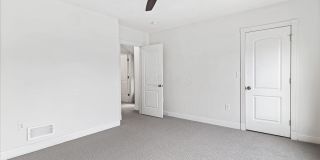 866 E Starr Avenue Gallery 18