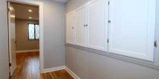 1970 Pondview Gallery 17