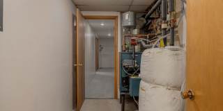 Vintage Charm Meets Modern Comfort in Fairbanks! Gallery 28