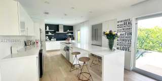 290 Shore Dr E Gallery 3