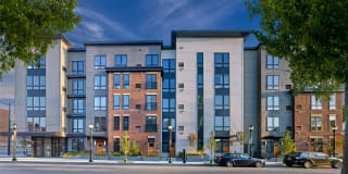 Walnut Street Commons Gallery 14