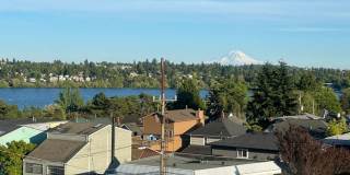 Green Lake Townhome Gallery 15
