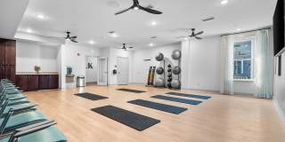 Rosalia Verdae - 55+ Active Adult Apartment Homes Gallery 11