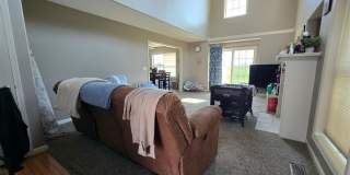 3 Bedroom Duplex in Normal! Gallery 3