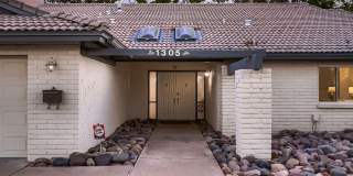1305 E Steamboat Bend Drive Gallery 3