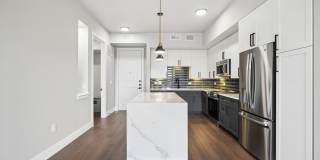 Hollings Post Oak Gallery 23