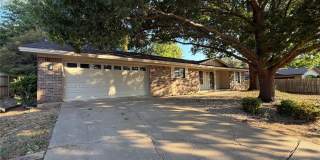 6203 Circo Drive Gallery 1