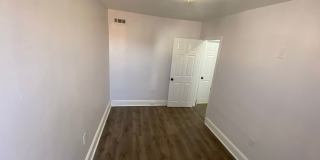 1725 Monument St. Gallery 27