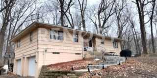 Available now - Wonderful 3bedroom/2.5 bath home in Plymouth! Gallery 1