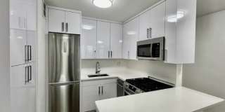 170 E 35th St Gallery 3