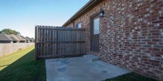 Charming 3-bedroom, 2-bathroom home located in the beautiful Pea Ridge, AR Gallery 13