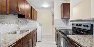 7604 SW 10th Ct Gallery 2