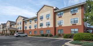 Suites Indianapolis - Airport Gallery 4