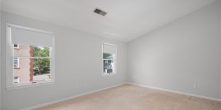 25 Miles Avenue Gallery 14
