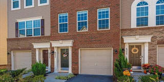 3 level townhouse (newer construction) in Jefferson Place Community available early May! Gallery 3