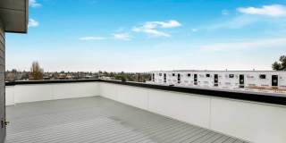 Modern Wallingford/Fremont Home with Rooftop Views & Designer Finishes Gallery 23