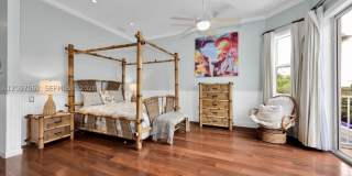 1074 NE Little River Dr Gallery 11