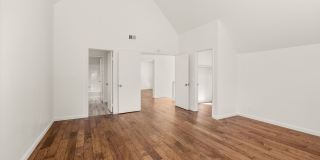 Renovated 2bed x 2.5bath Townhouse with Private Patio & 2-Car Garage Gallery 16