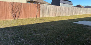 Beautiful 3 bedroom, 2 bath, 2 car garage duplex in Ozark! Spacious, granite with open / split bedroom floorplan! Gallery 16