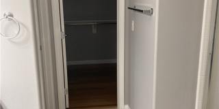 7020 Albatross Attic Street Gallery 42