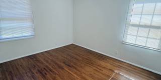 Adorable 2-bedroom home available for rent in Lakewood Mutuals! Gallery 18