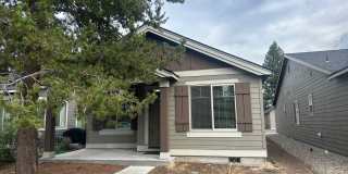 Spacious 3 Bedroom Home in Crescent Creek – Primary Suite on Main Level! Gallery 1
